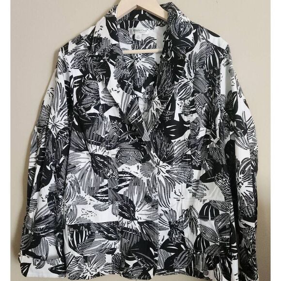 J5  Coldwater Creek Black and white floral jacket - Picture 1 of 15